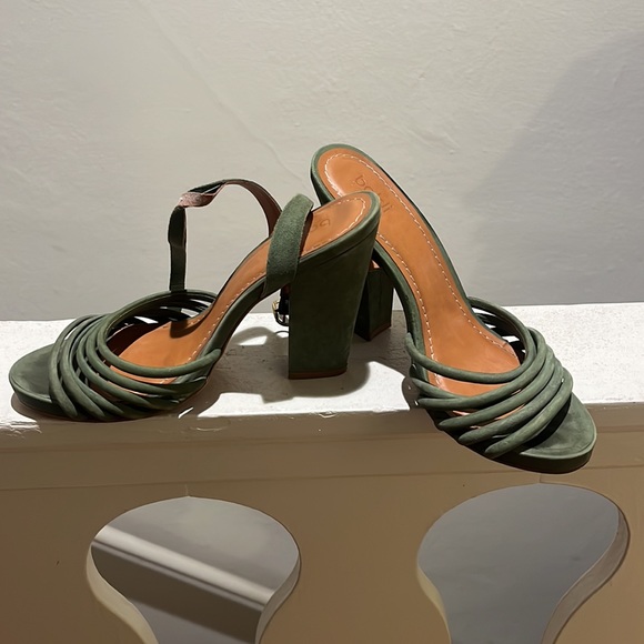 Ankle strap heels - Picture 3 of 4